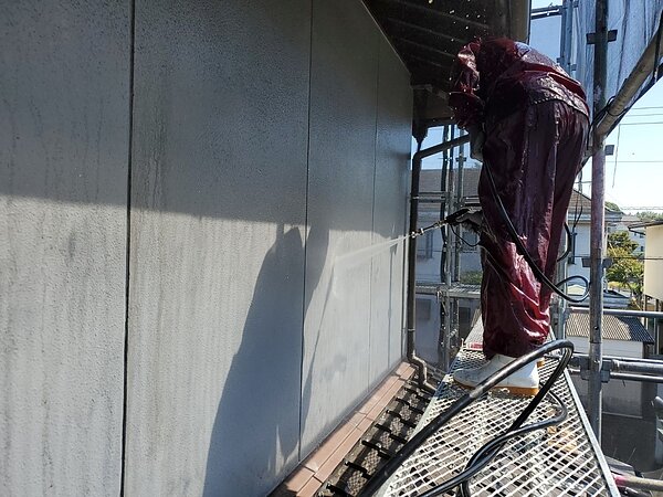 高圧洗浄～北九州市の外壁塗装はナカガワクリエイト～の画像